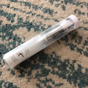 It Cosmetics Heavenly Skin 704 Brush